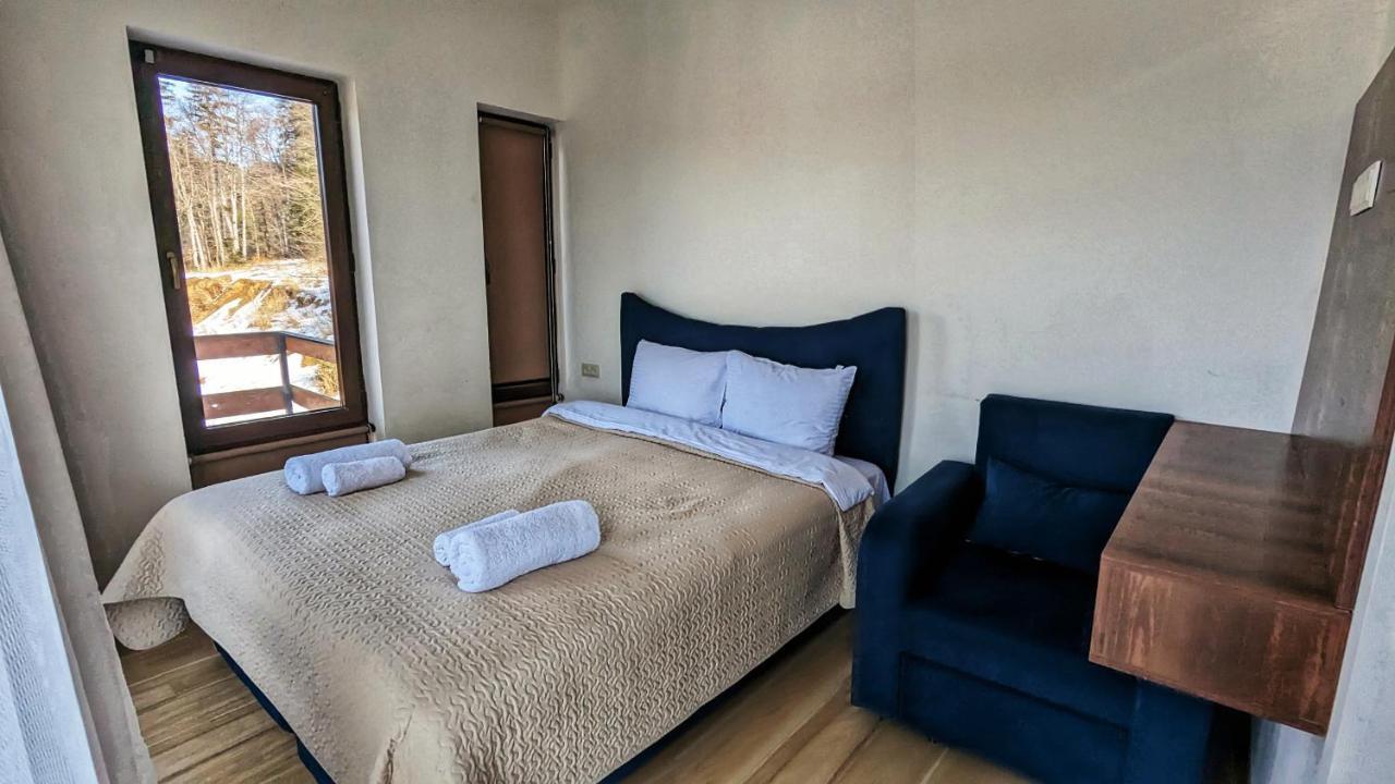 7 In Chalet