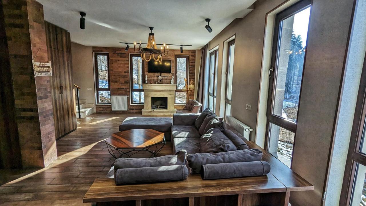 7 In Chalet *